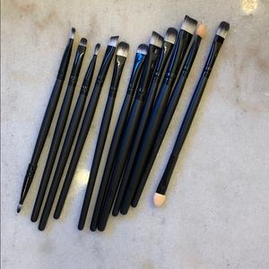 Assorted makeup brushes